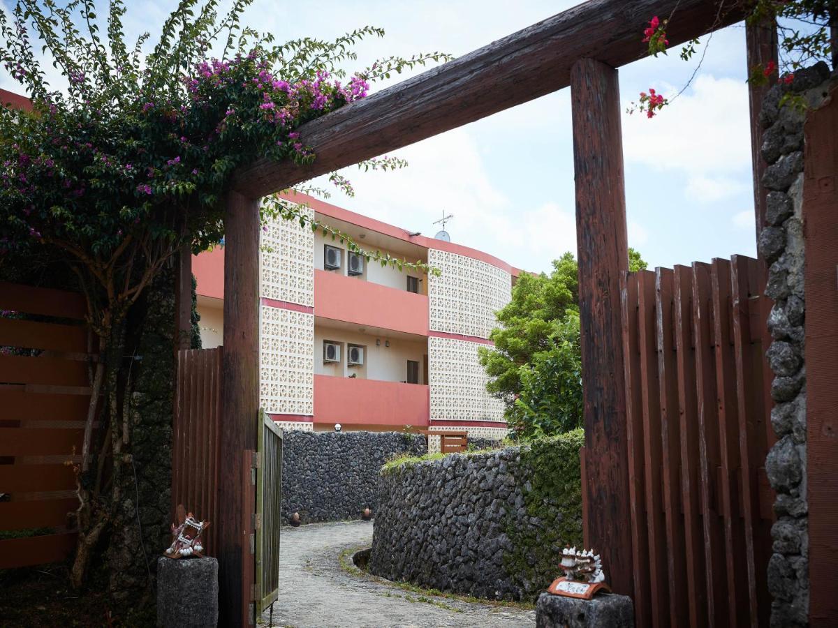 Hotel Murasakimura Jomitan Kültér fotó